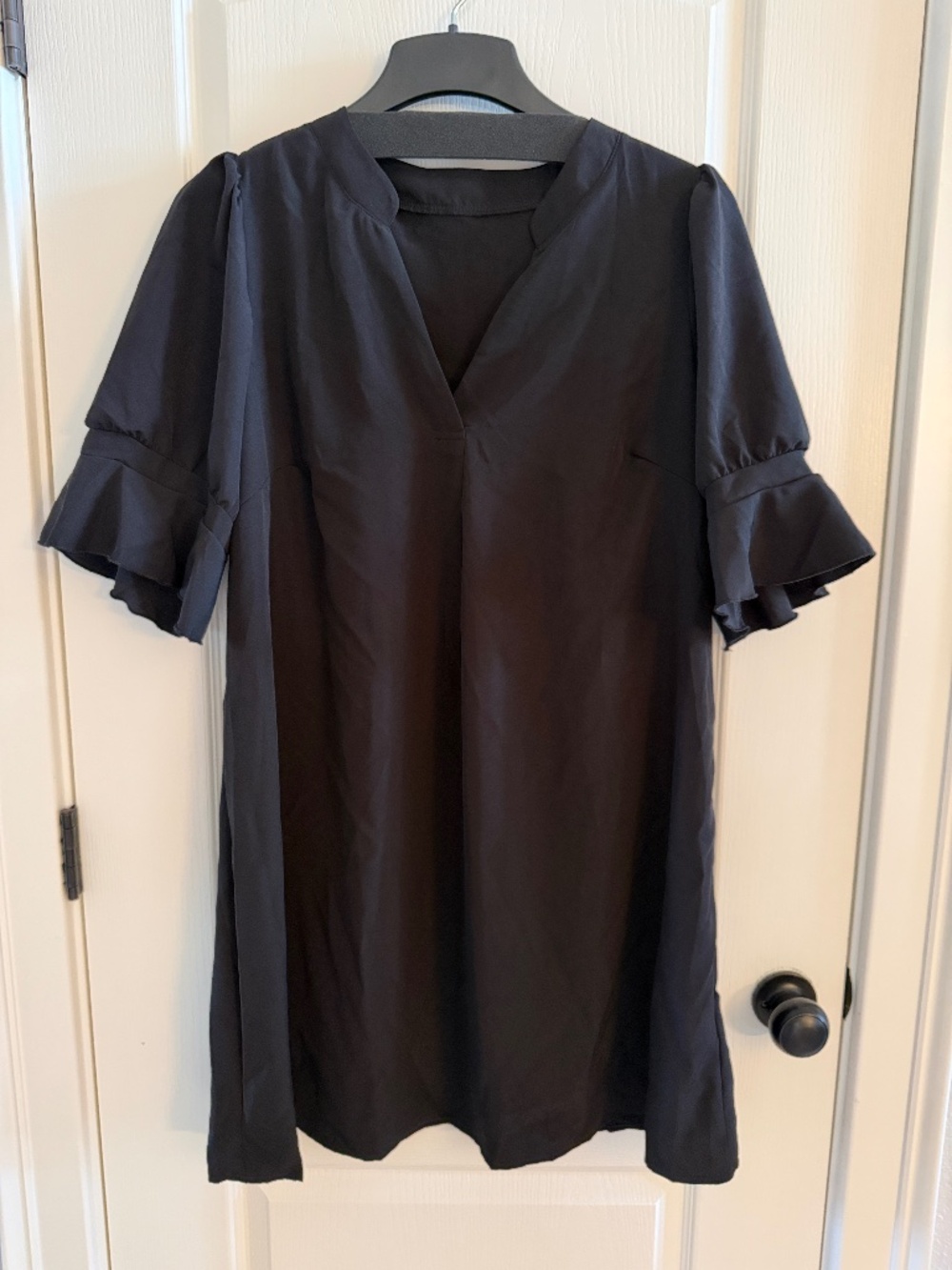 SHEIN Black V-Neck Tunic with Ruffle Short Sleeves